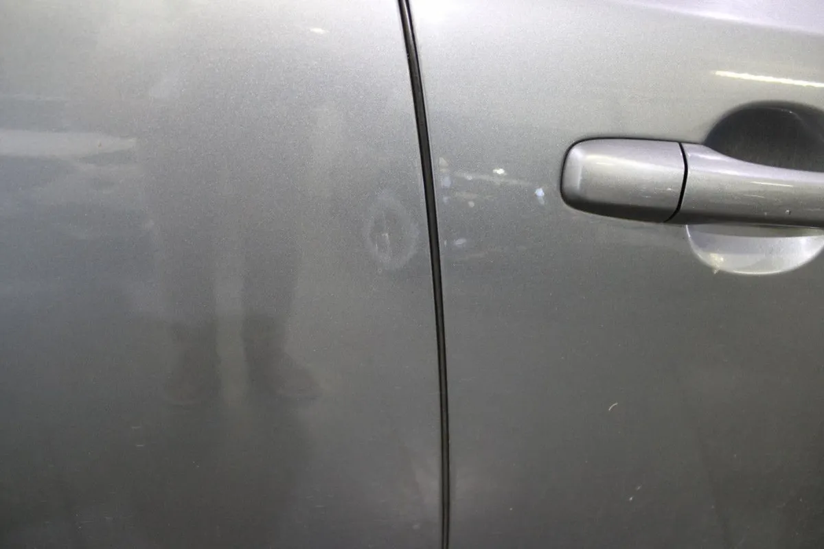Volvo V40 D2 (120hp) Se leather - Image 4