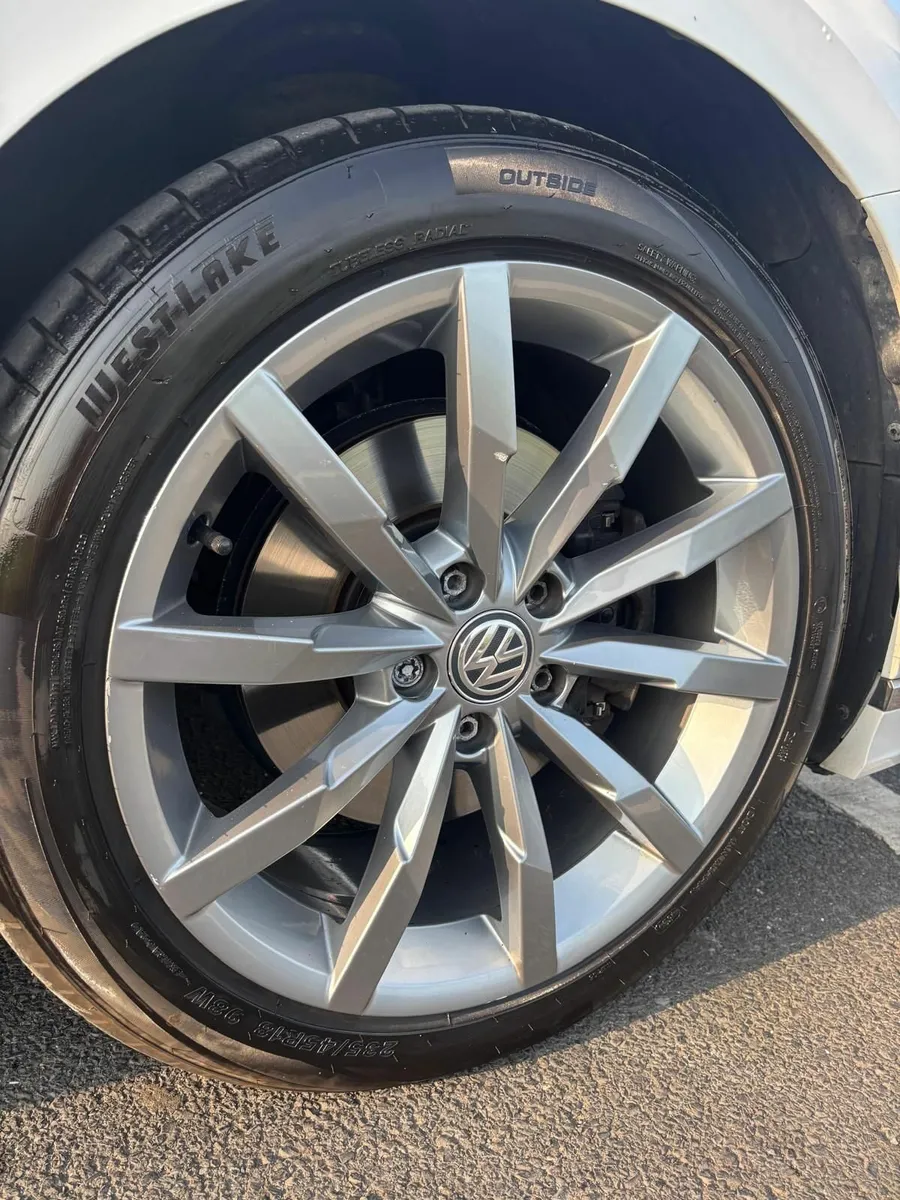 Volkswagen Passat 2017 Rline - Image 2