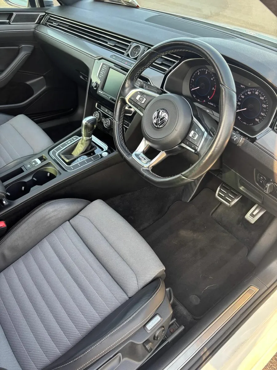Volkswagen Passat 2017 Rline - Image 3