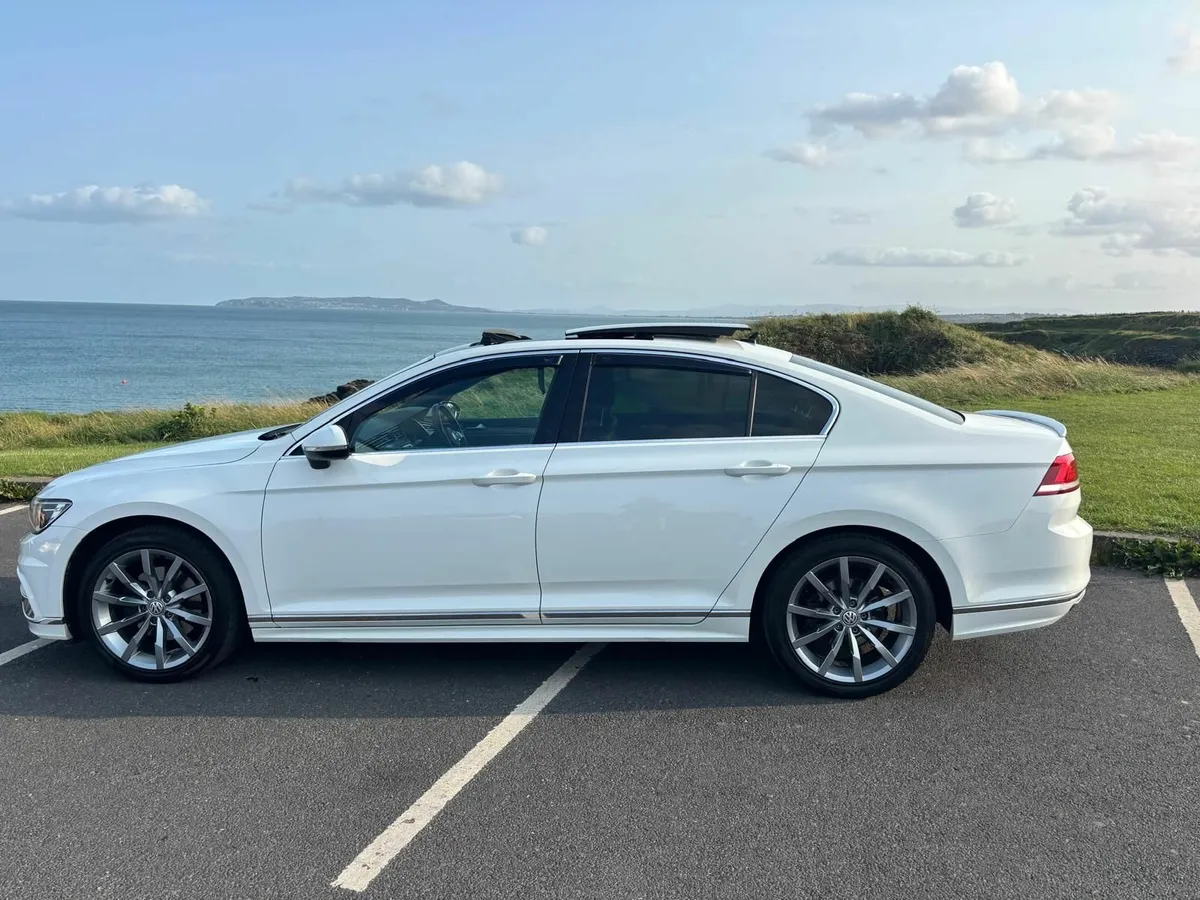 Volkswagen Passat 2017 Rline - Image 4