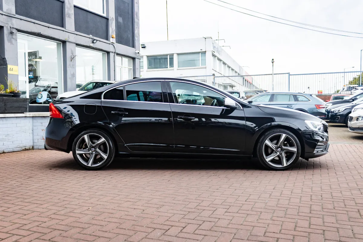 Volvo S60 2.0D4 R-DESIGN DELUXE 4DR SALOON AUTOMAT - Image 2