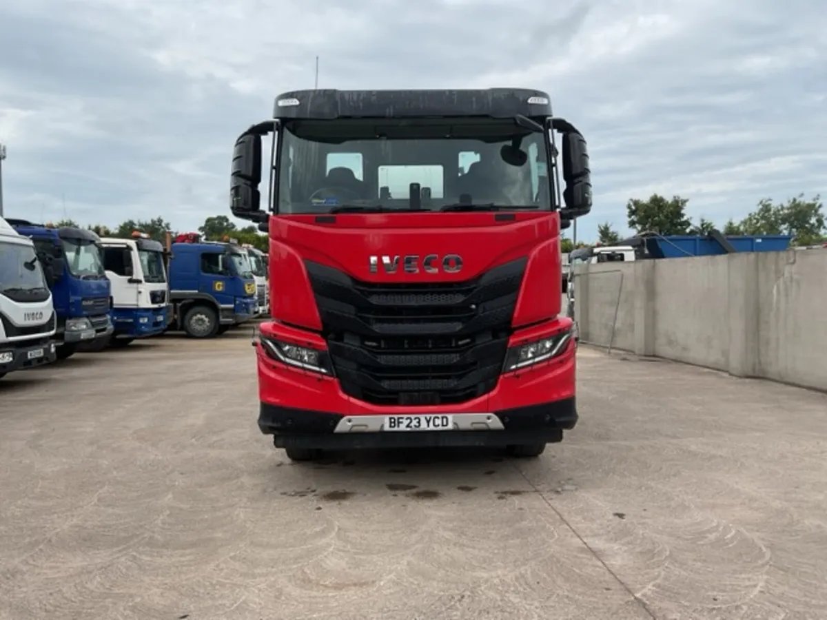 2023 (23) Iveco X-Way 420 8x4 Concrete Mixer - Image 2