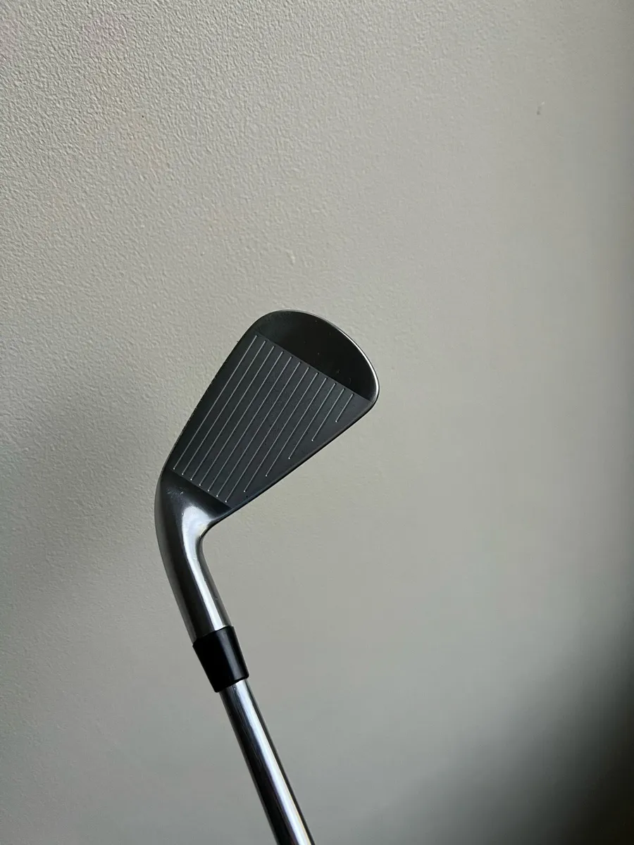 Titleist 2 iron - Image 3