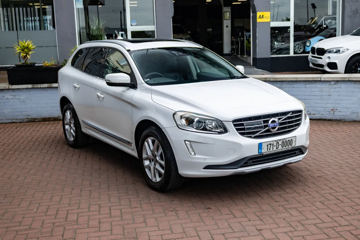 VOLVO XC60 2.0D4 SE LUXURY DELUXE 5DR ESTATE AUTO - Image 1