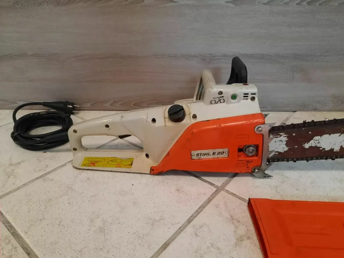 Stihl E20 Electric Chainsaw Saw - Image 2