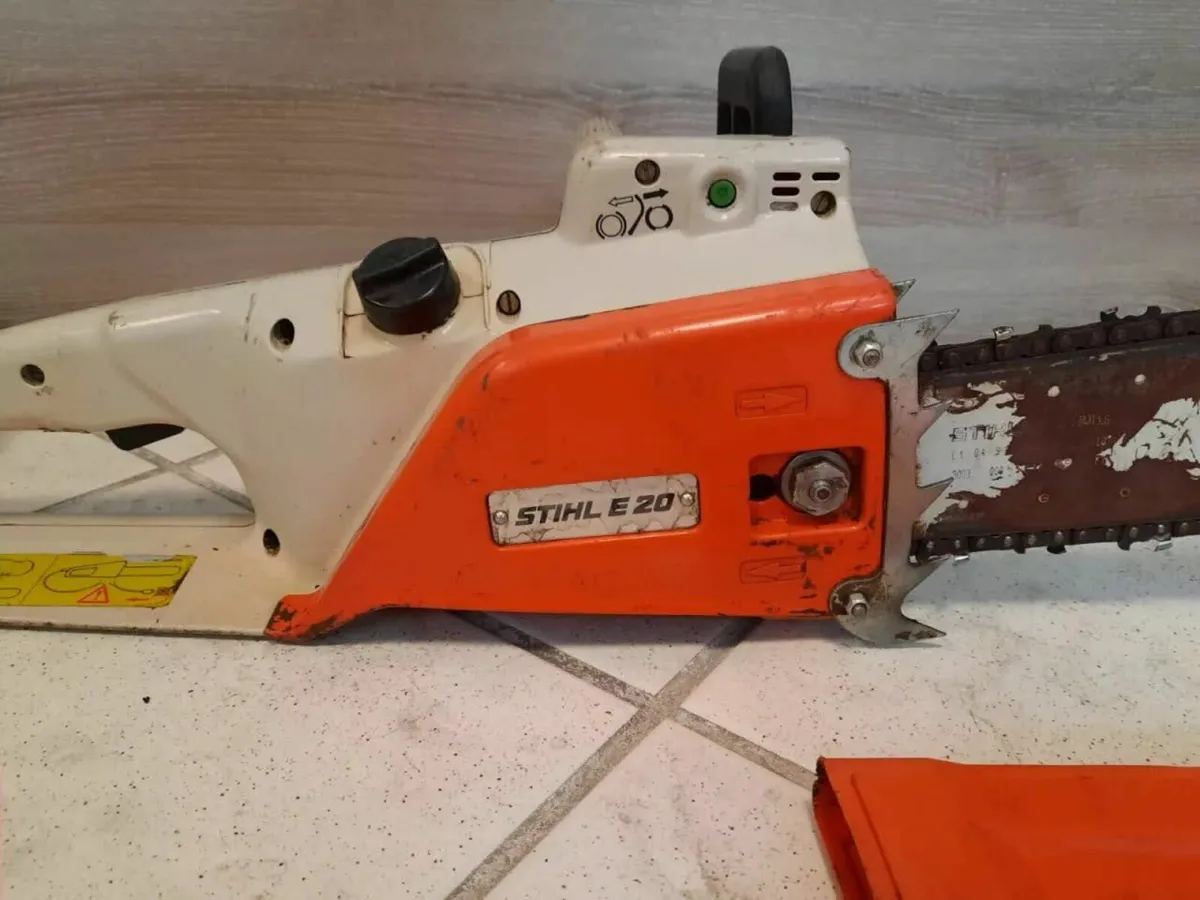 Stihl E20 Electric Chainsaw Saw - Image 3