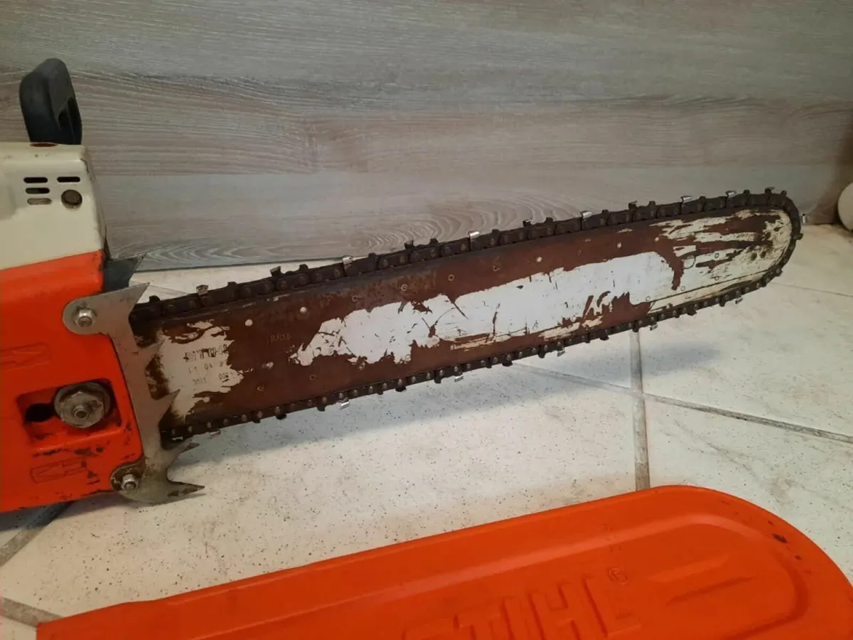 Stihl E20 Electric Chainsaw Saw - Image 4
