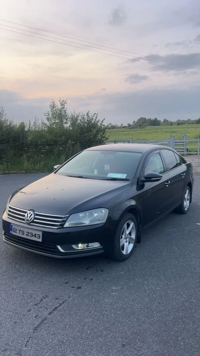 Volkswagen Passat 2012 - Image 3