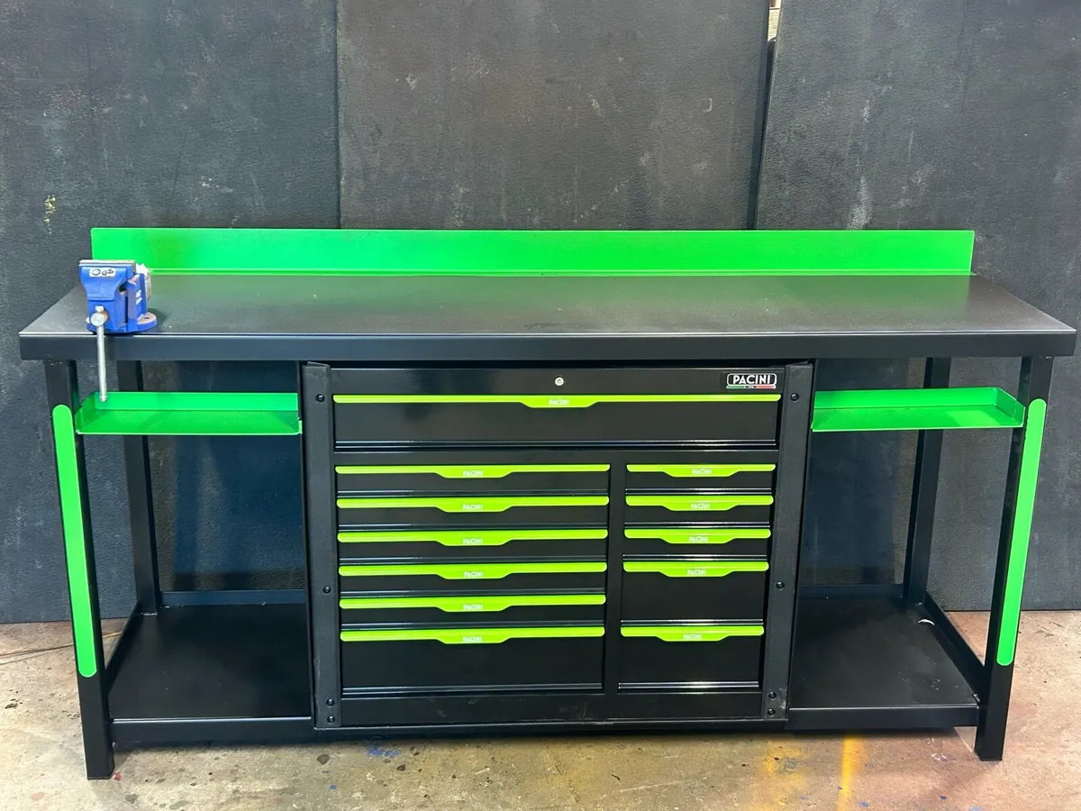 Steel work benches - Image 1