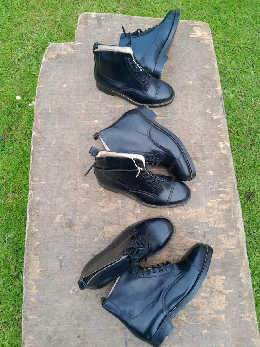 Leather boots - Image 1