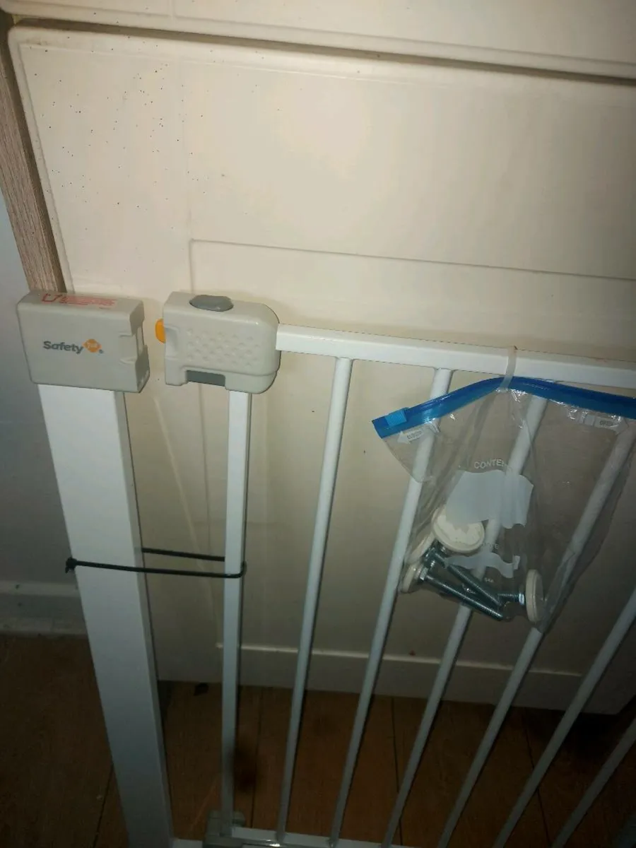 Stair gate - Image 2
