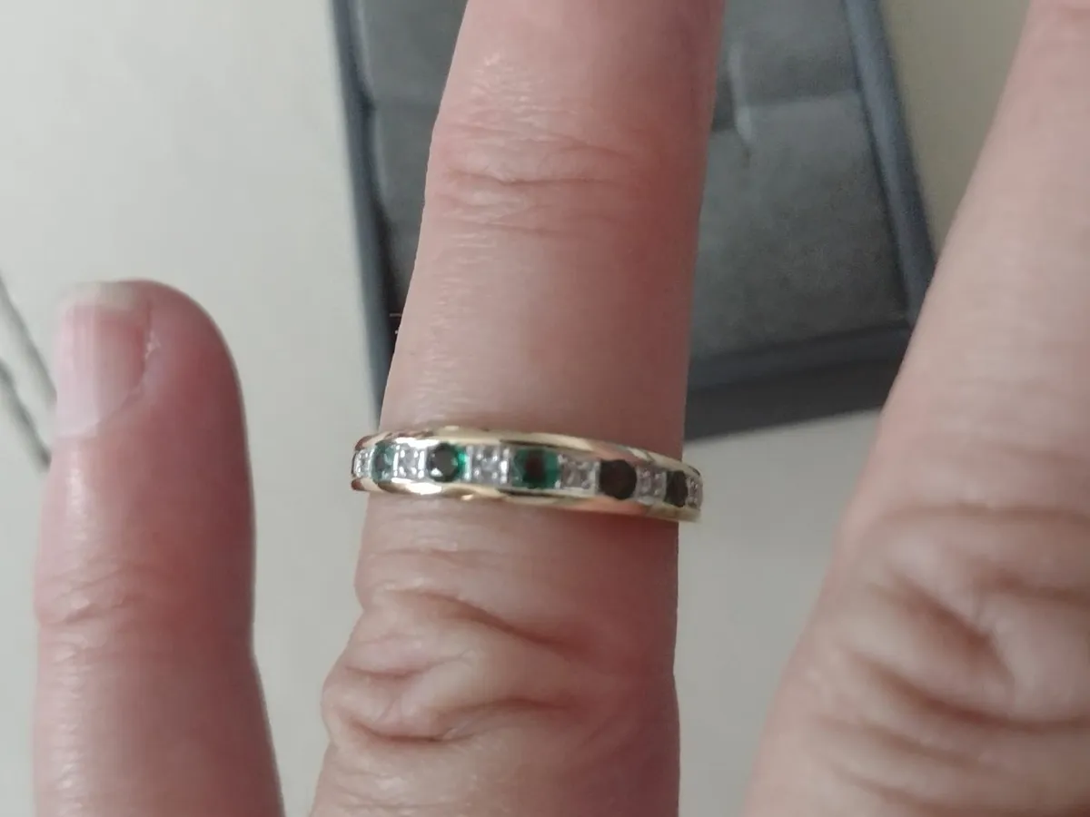 As new 9ctgold natural Emerald & Diamond eternity - Image 3