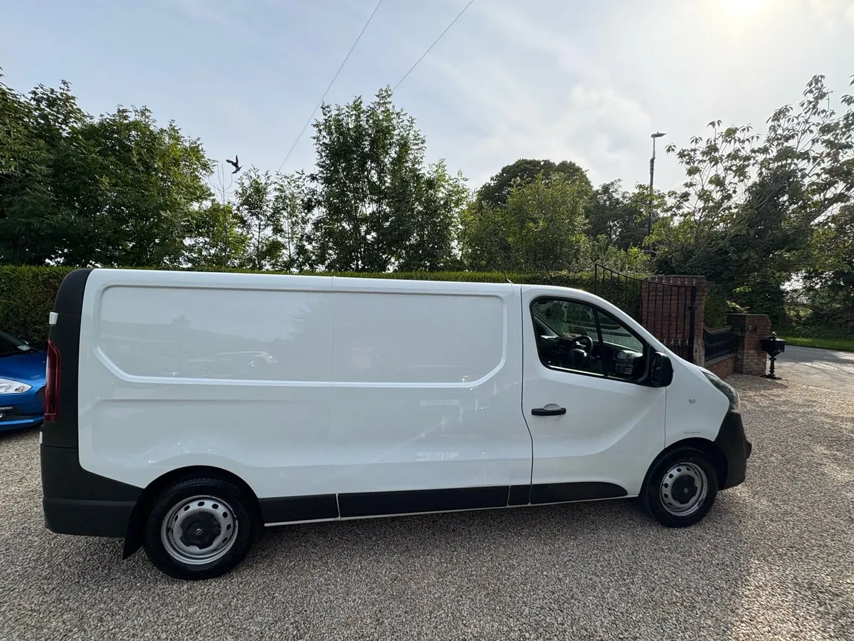 2019 Opel vivaro 6 speed diesel - Image 2