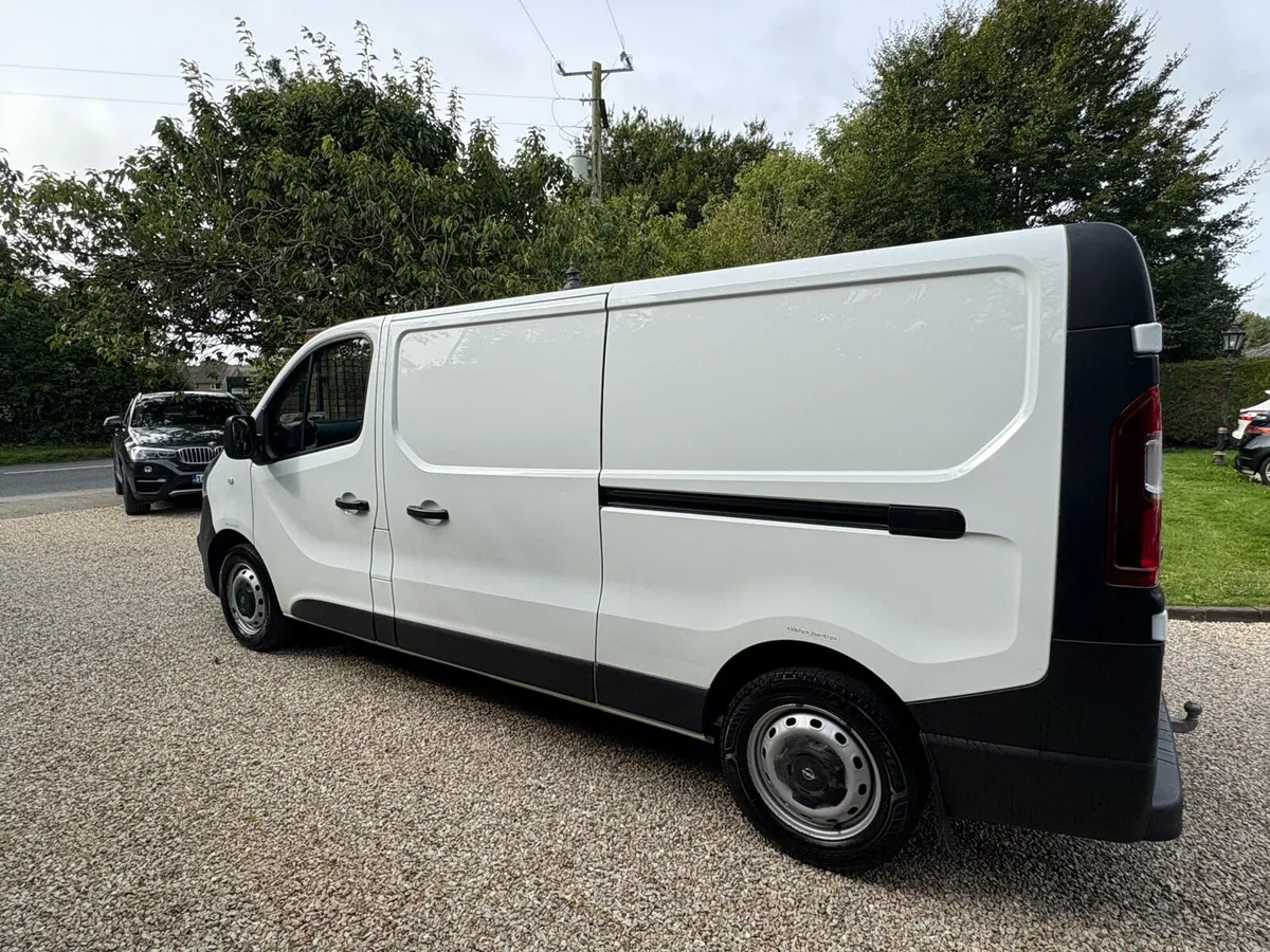 2019 Opel vivaro 6 speed diesel - Image 4