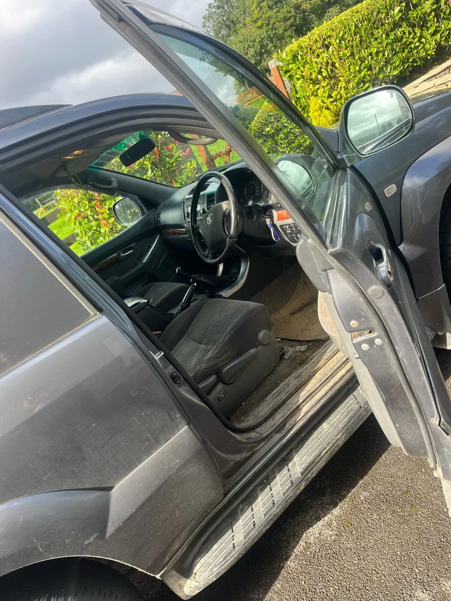 Toyota landcrusier - Image 1