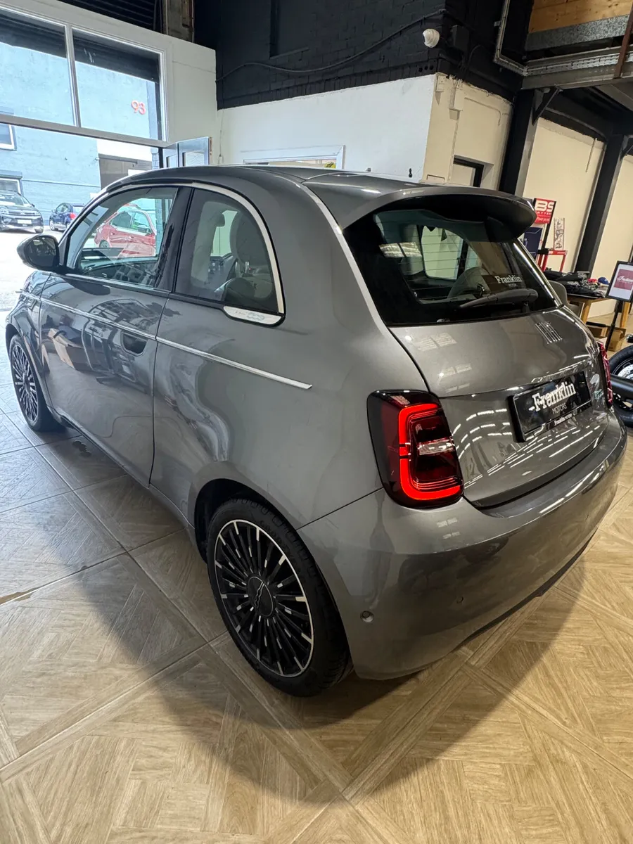 Fiat 500e 2022 La Prima - Image 4