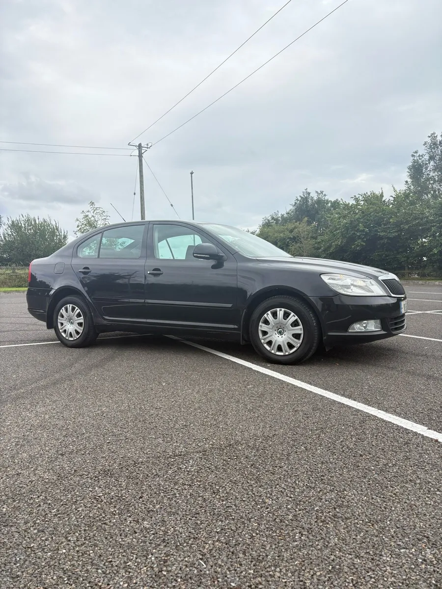 2010 Skoda Octavia - Image 1
