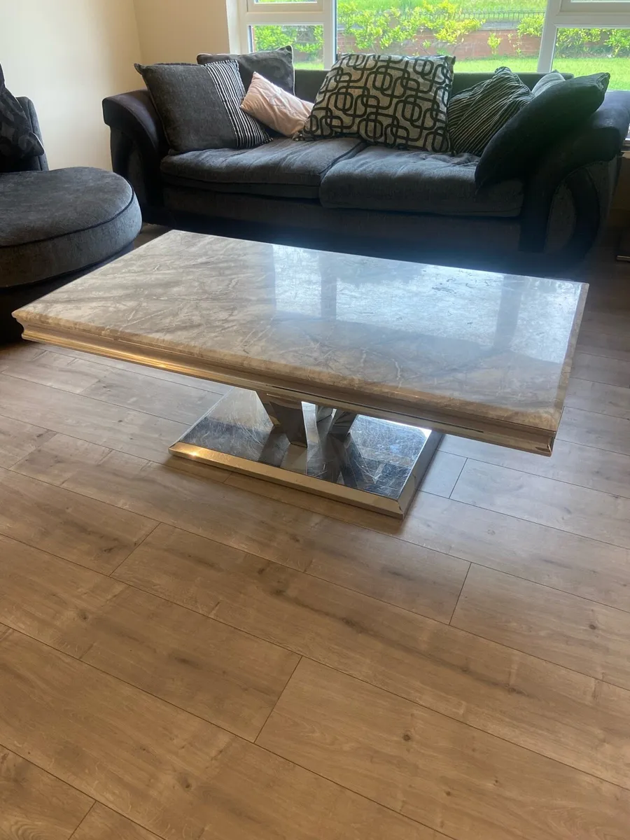 Coffee table - Image 1