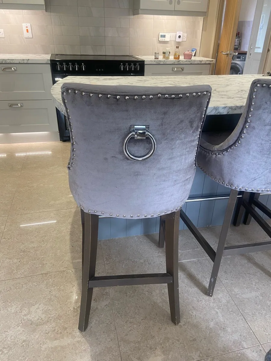 3 x bar stools - Image 1