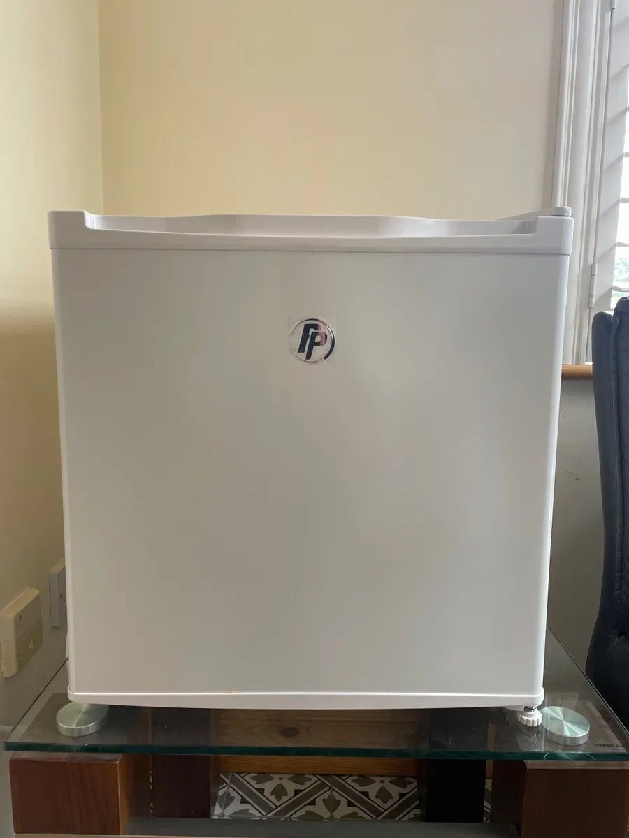 Small Compact Fridge/Freezer - Image 1