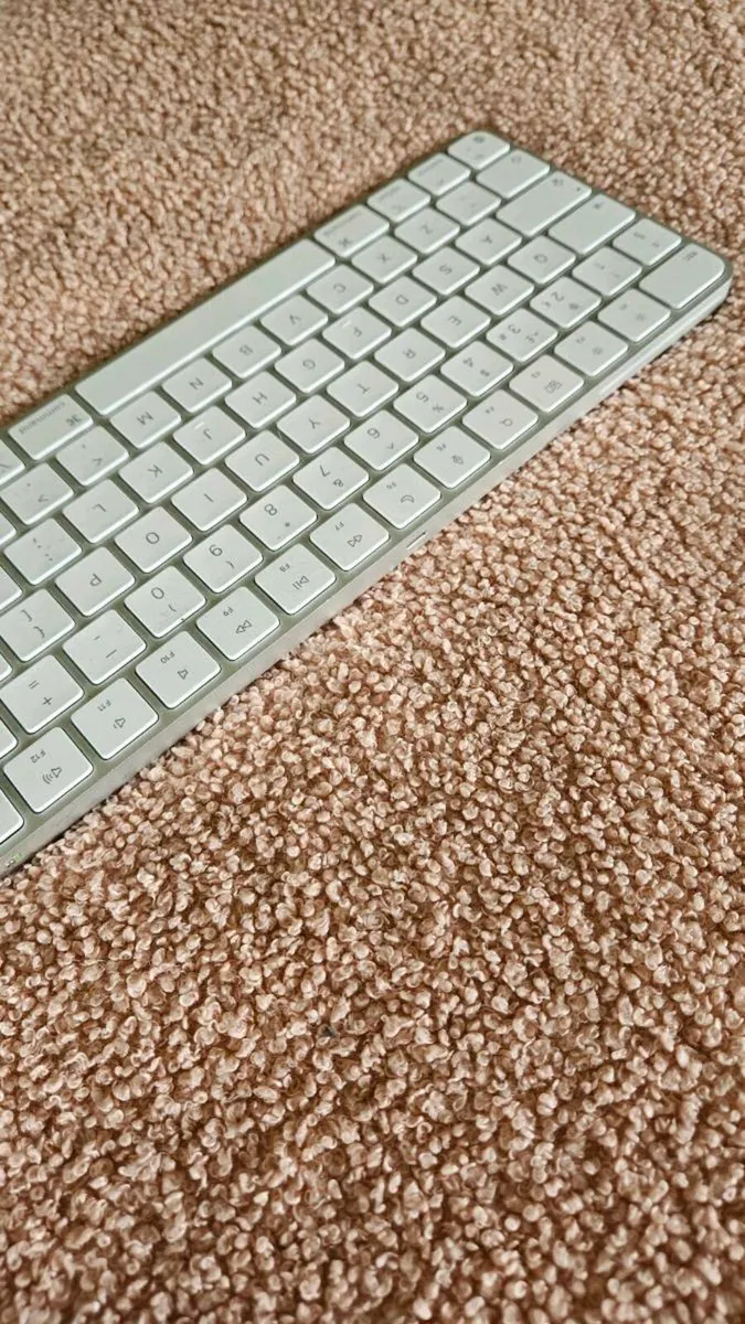 Apple Magic Wireless Keyboard & Magic Mouse - Image 2