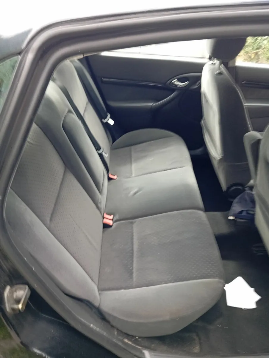 Ford Focus 2005 - Image 2