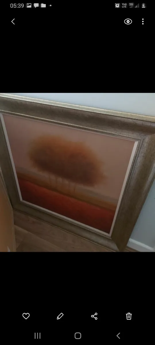 Paintings and frames - Image 1