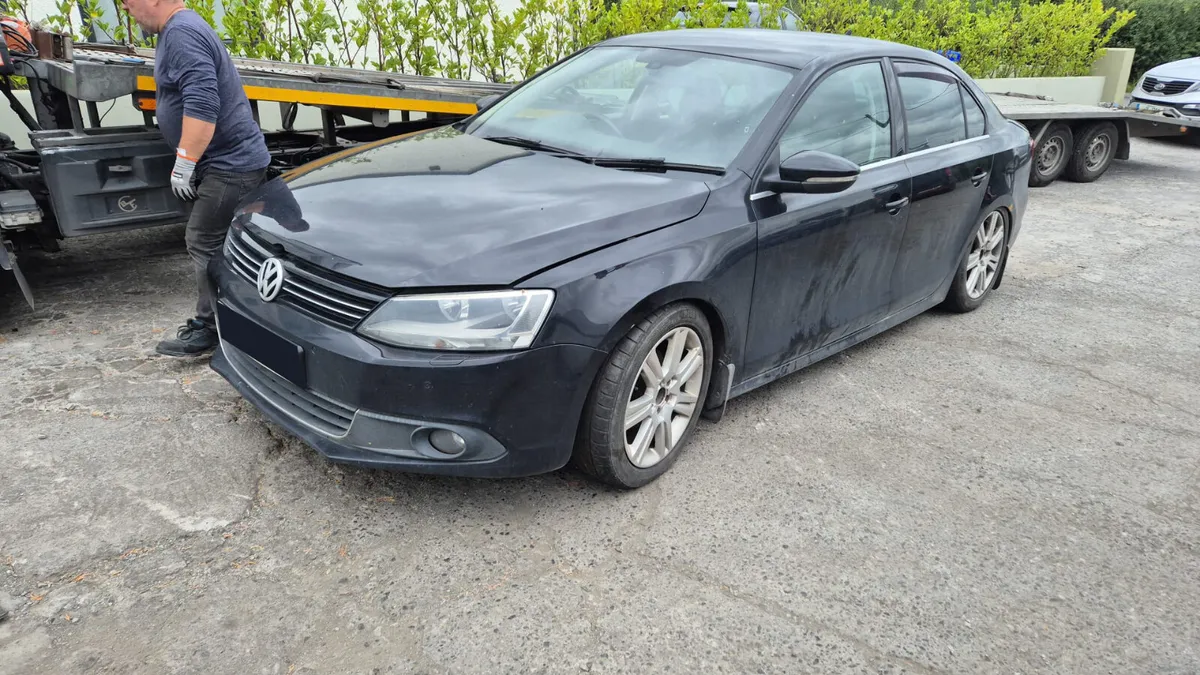 2012 VOLKSWAGEN JETTA 1.6 DIESEL FOR BREAKING! - Image 2