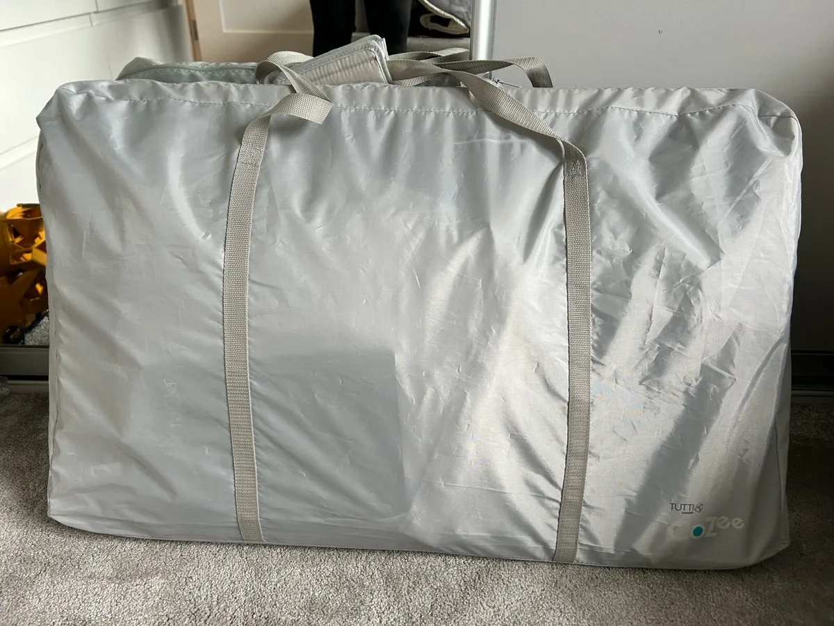 Tutti Bambini CoZee cosleeper - Image 4