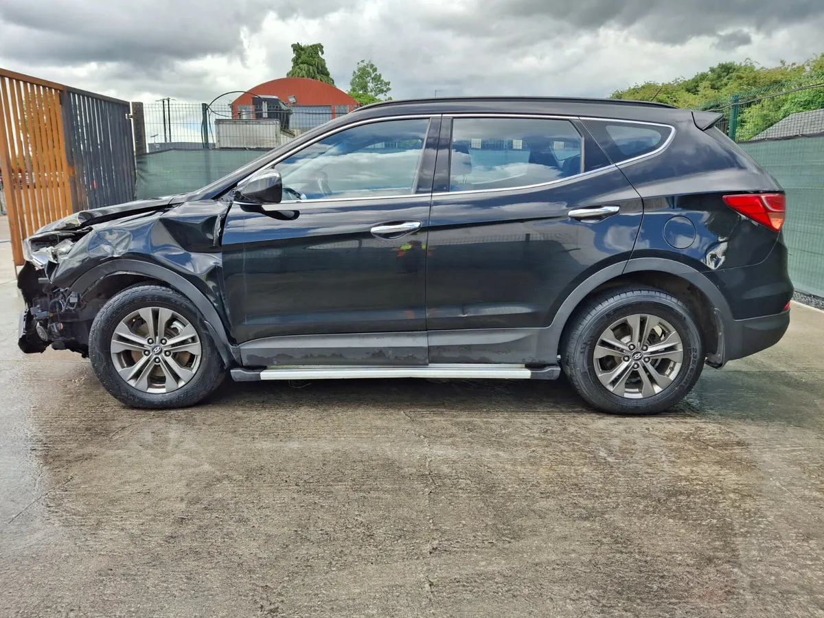 *2013 Hyundai Santa Fe  7 seater  2.2 Diesel - Image 4