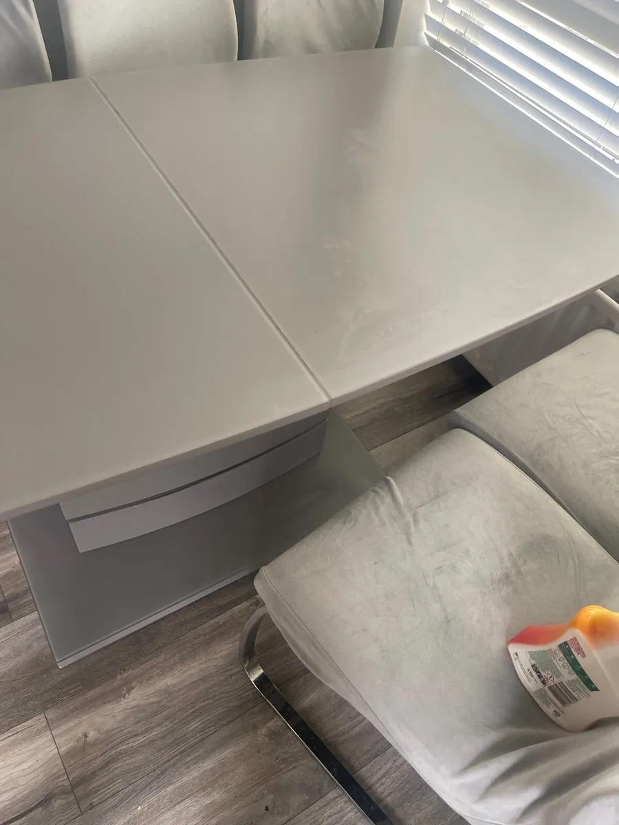 Grey extendable Kitchen table and 6 chairs - Image 2