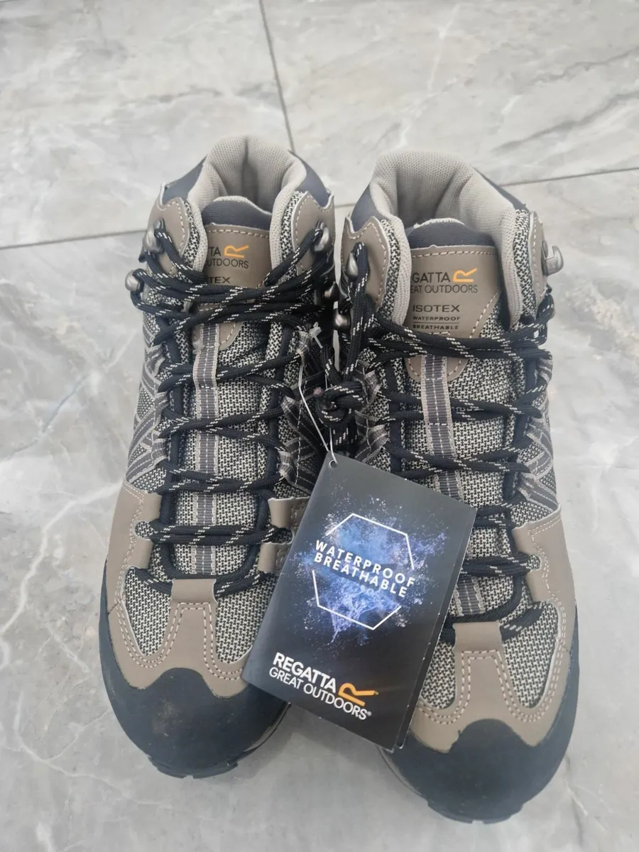 Hiking boots - Image 1
