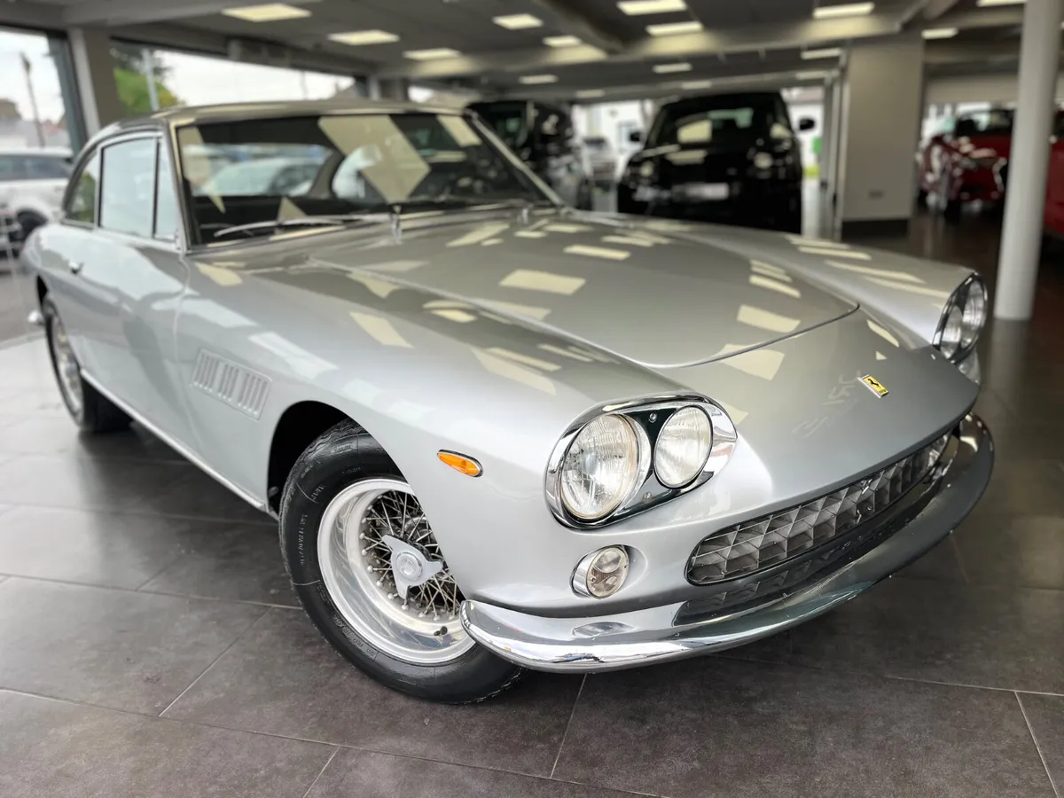 Ferrari 330 GT 2+2  Series 1 - Image 2