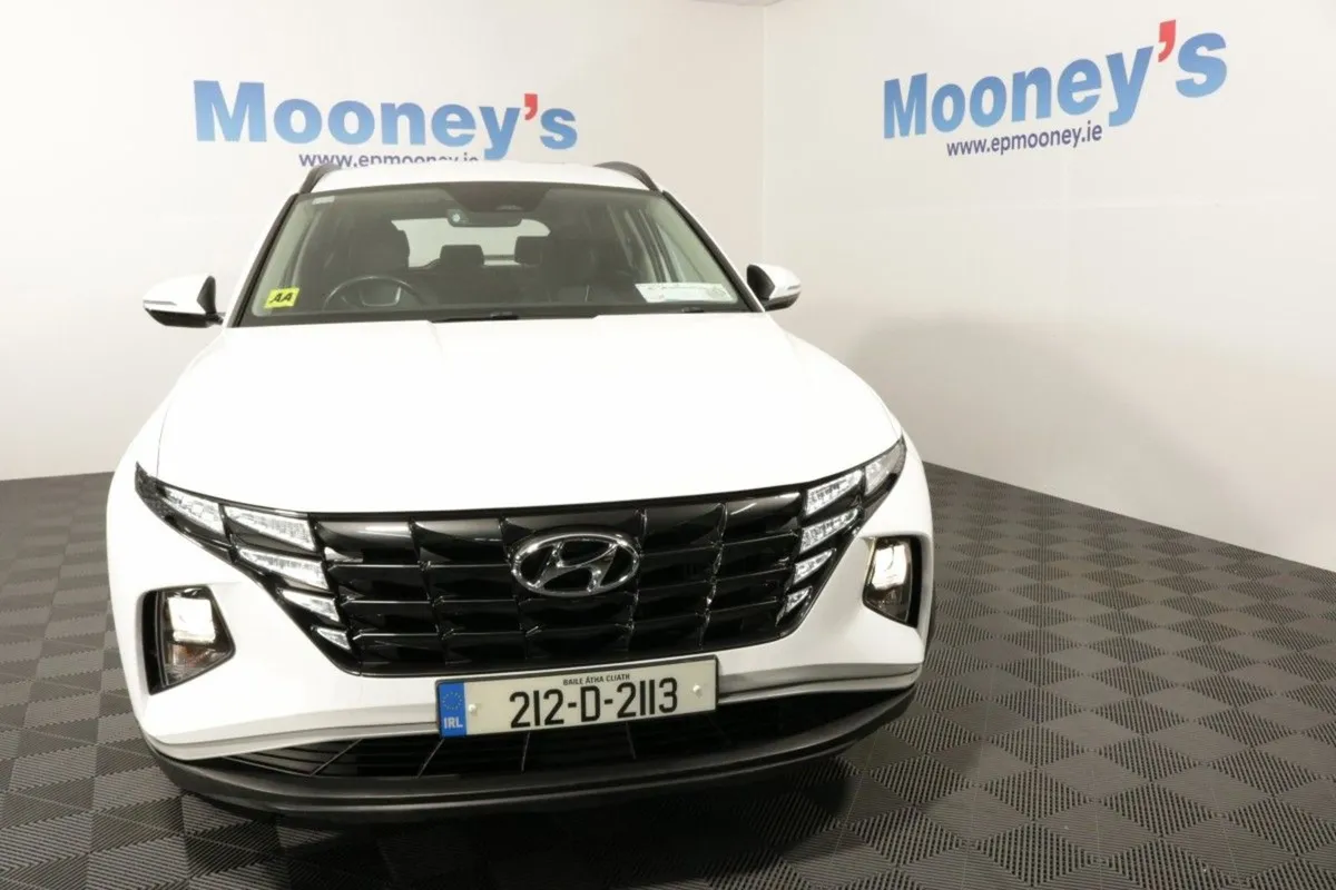 Hyundai Tucson Executive 1.6l Diesel SUV - Image 2