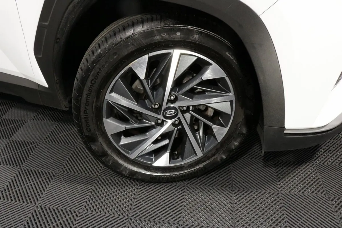 Hyundai Tucson Executive 1.6l Diesel SUV - Image 3