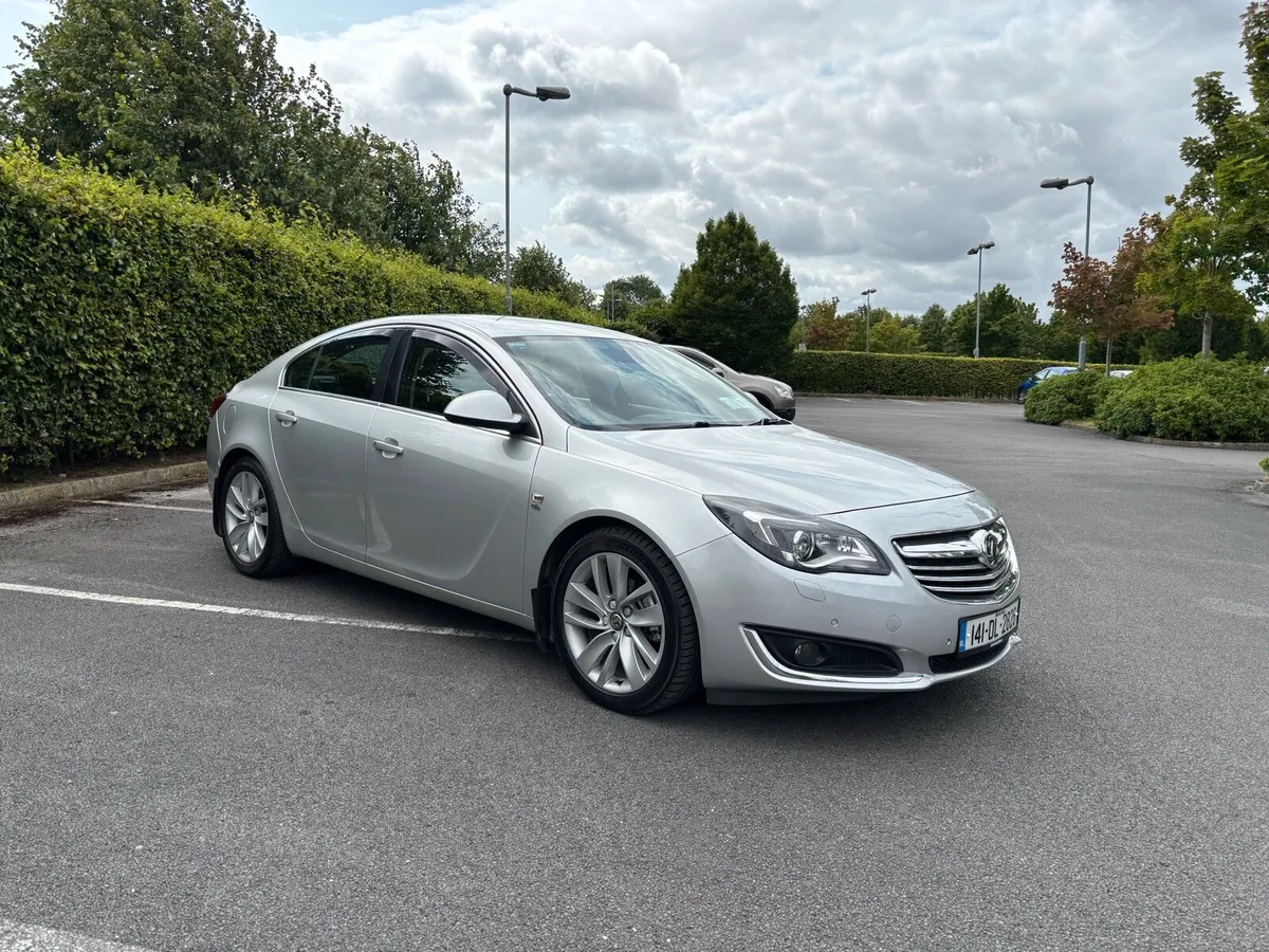 Vauxhall Insignia 2.0 Crdi Elite Nct 5/26 T 11/25 - Image 1