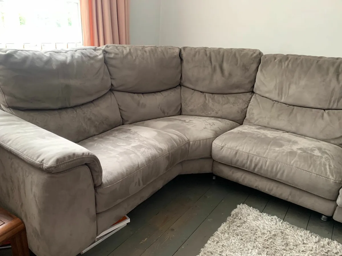 Couch - Image 2