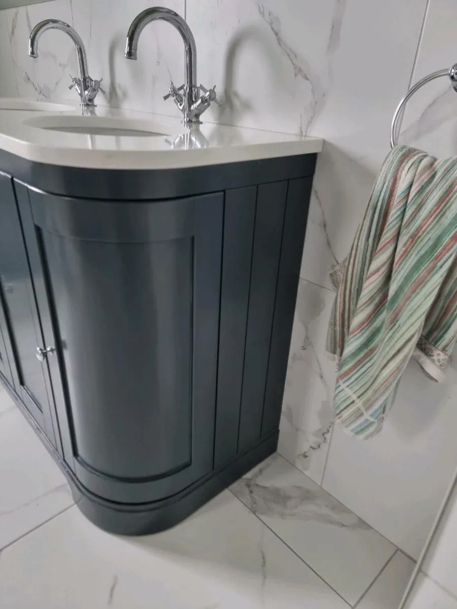 Double Vanity - Image 3
