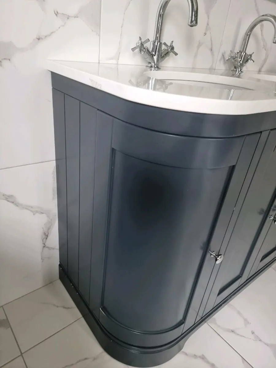 Double Vanity - Image 4