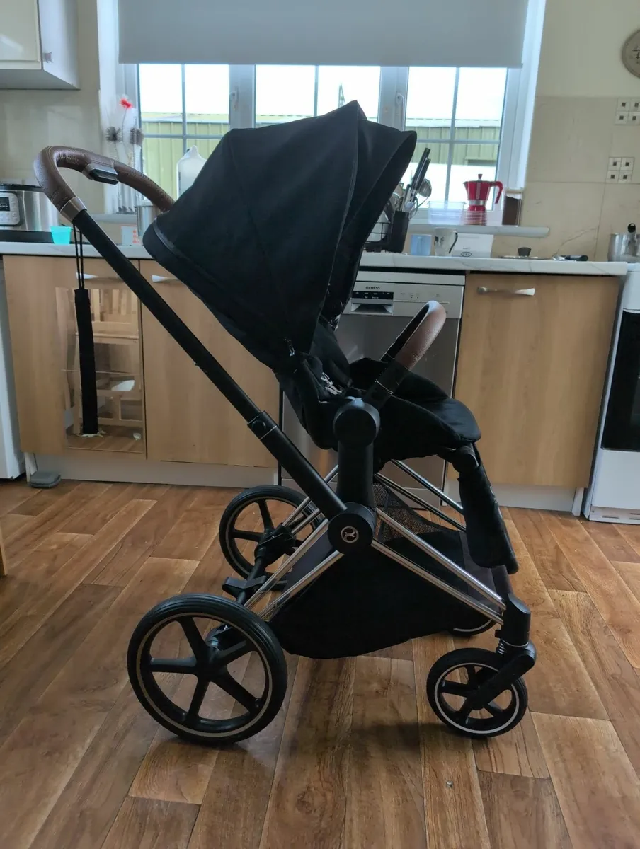 Cybex Priam 3 - Image 1