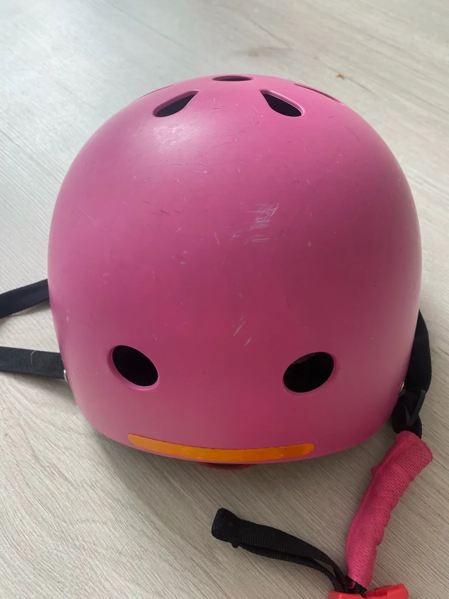 Helmet - Image 3