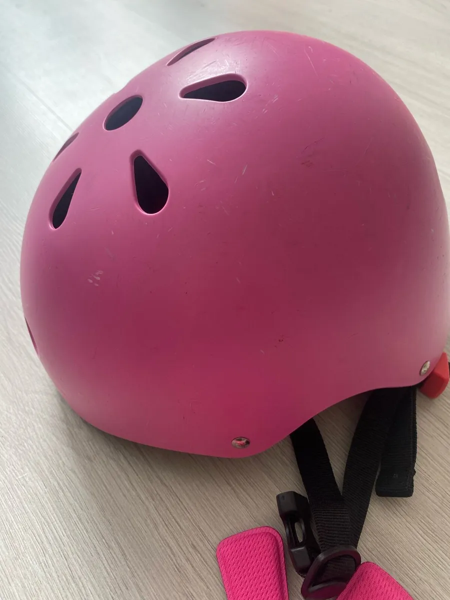 Helmet - Image 4