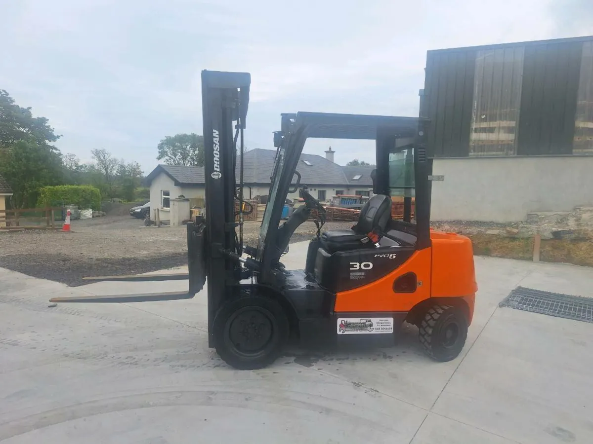 Doosan forklift - Image 4