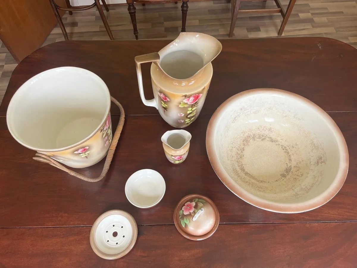 Vintage basin, ewer, soap dish set - Image 3