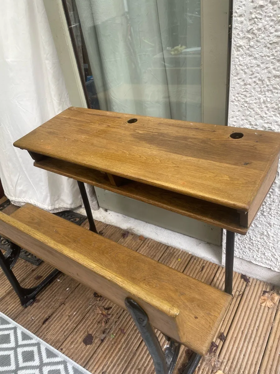 Traditional old school desk - Image 4