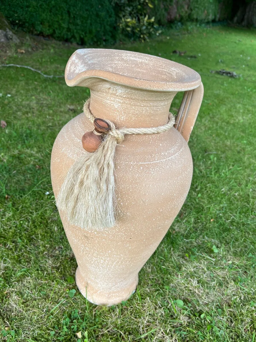 Decorative vase/ umbrella holder - Image 1