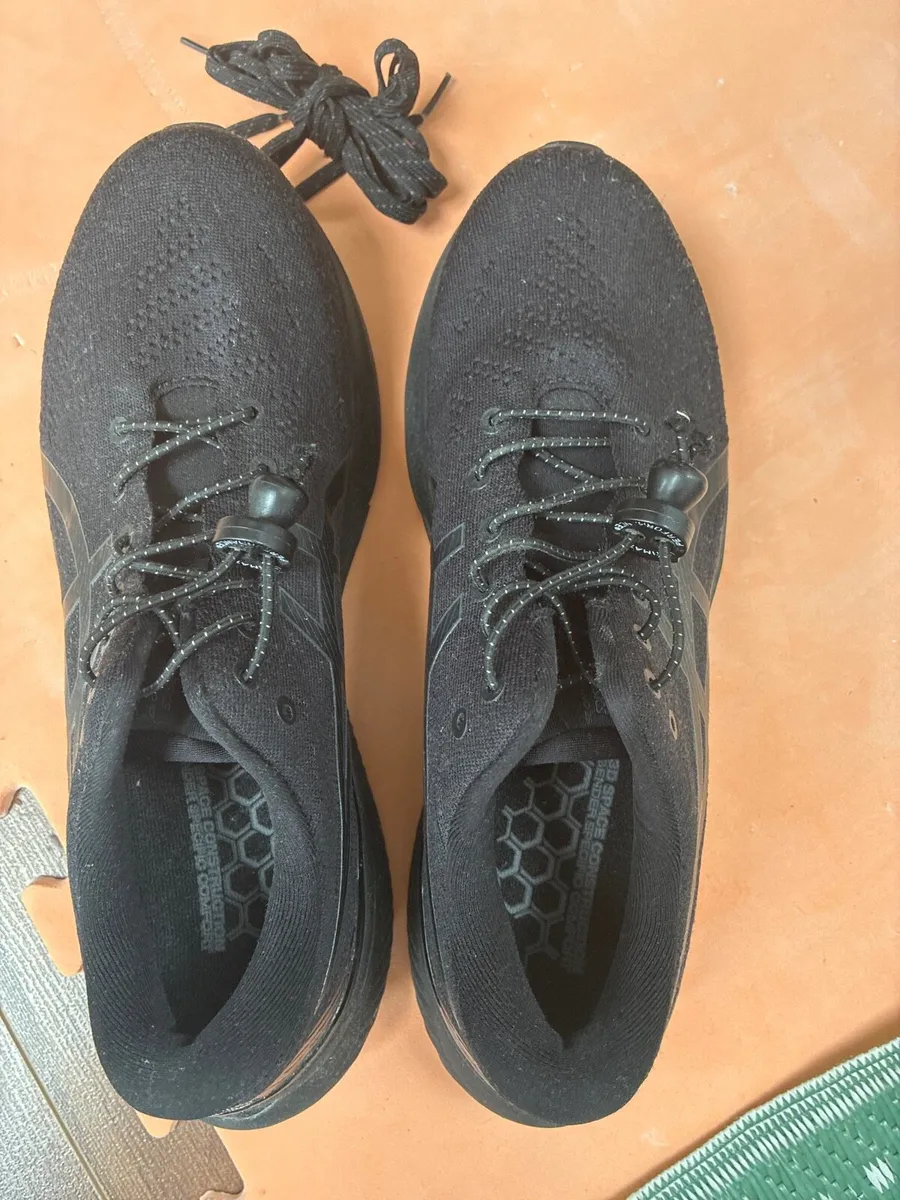 ASICS kayano 29 running shoes size 42.5 - Image 2