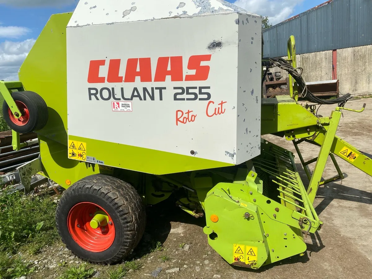 Class 255 round bailer - Image 3