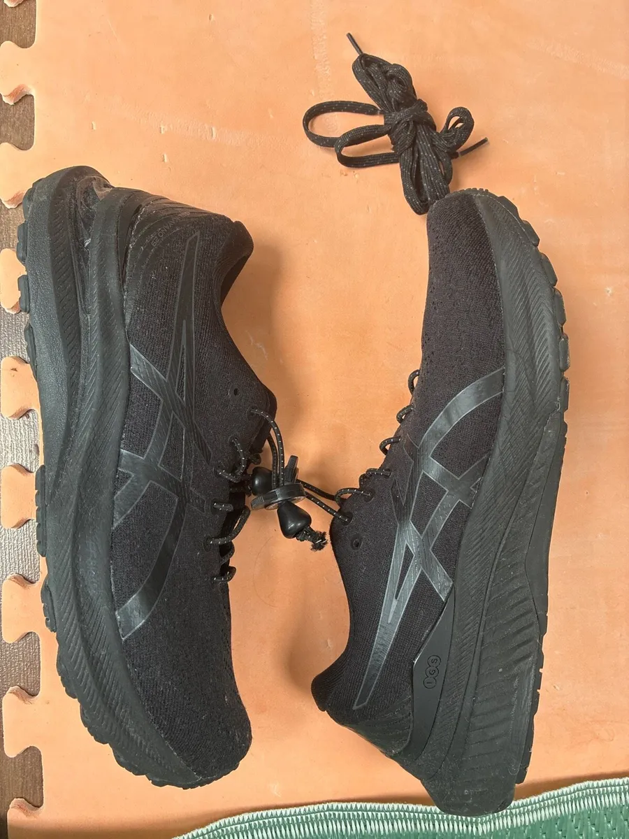 ASICS kayano 29 running shoes size 42.5 - Image 1