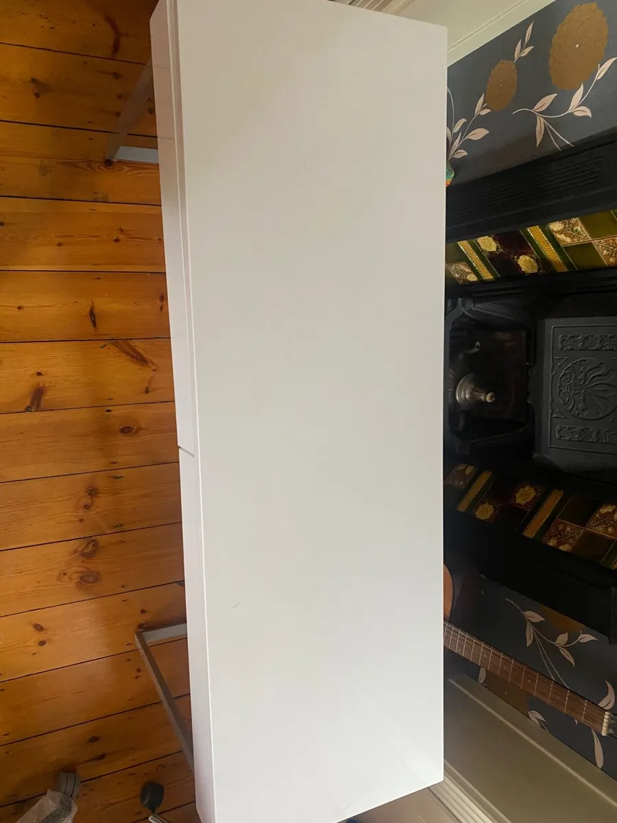 White Desk - Image 2